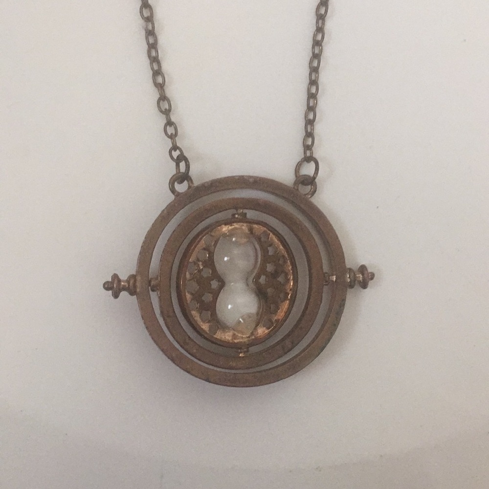 Timer turner necklace from Harry Potter
